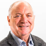 Thompson headshot social 1