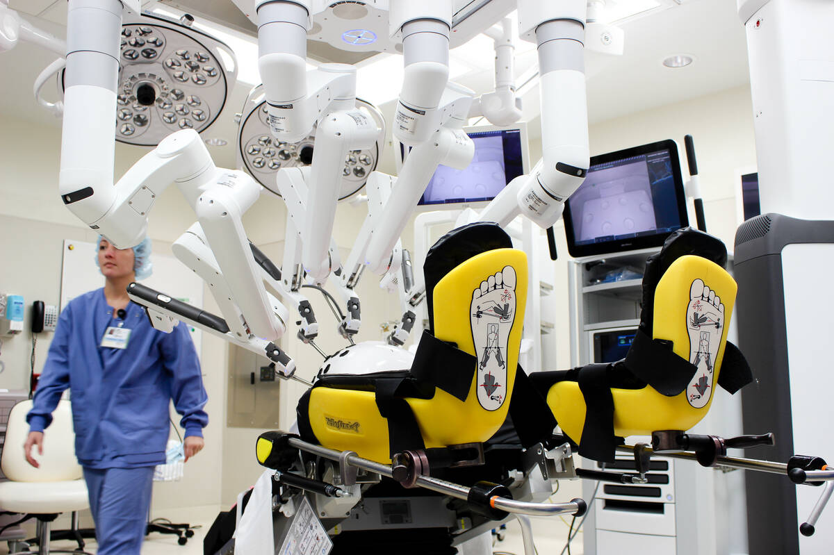 121 2017 Davinci Robot Set Up 13